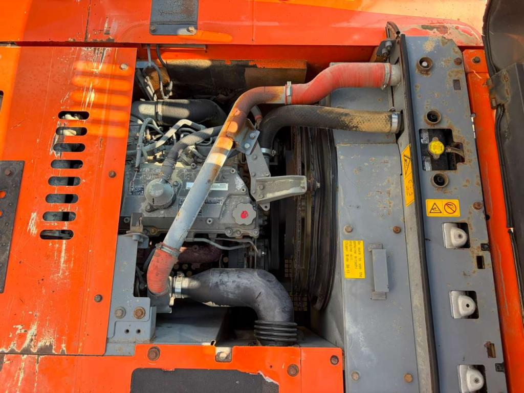 Hitachi ZX210LC-3 Photo 29