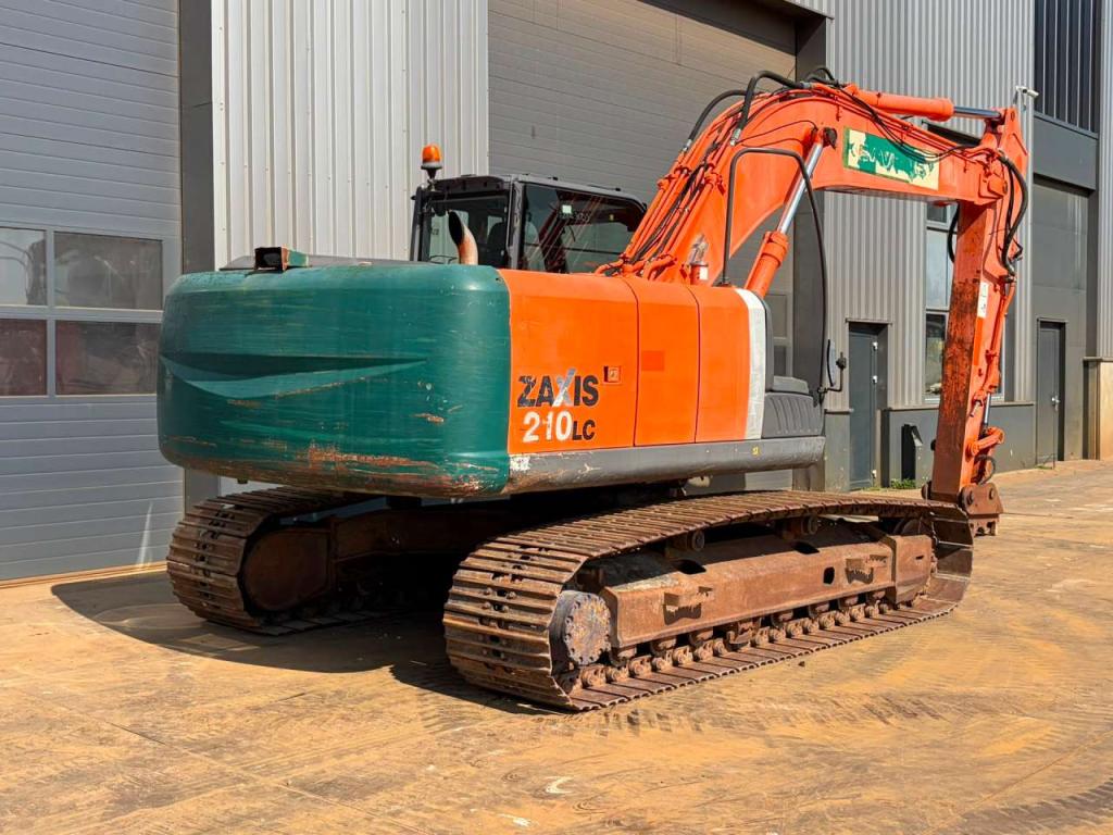 Hitachi ZX210LC-3 Photo 5