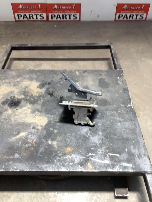 Comando martello for Hitachi ZX135 US-7 Photo 2