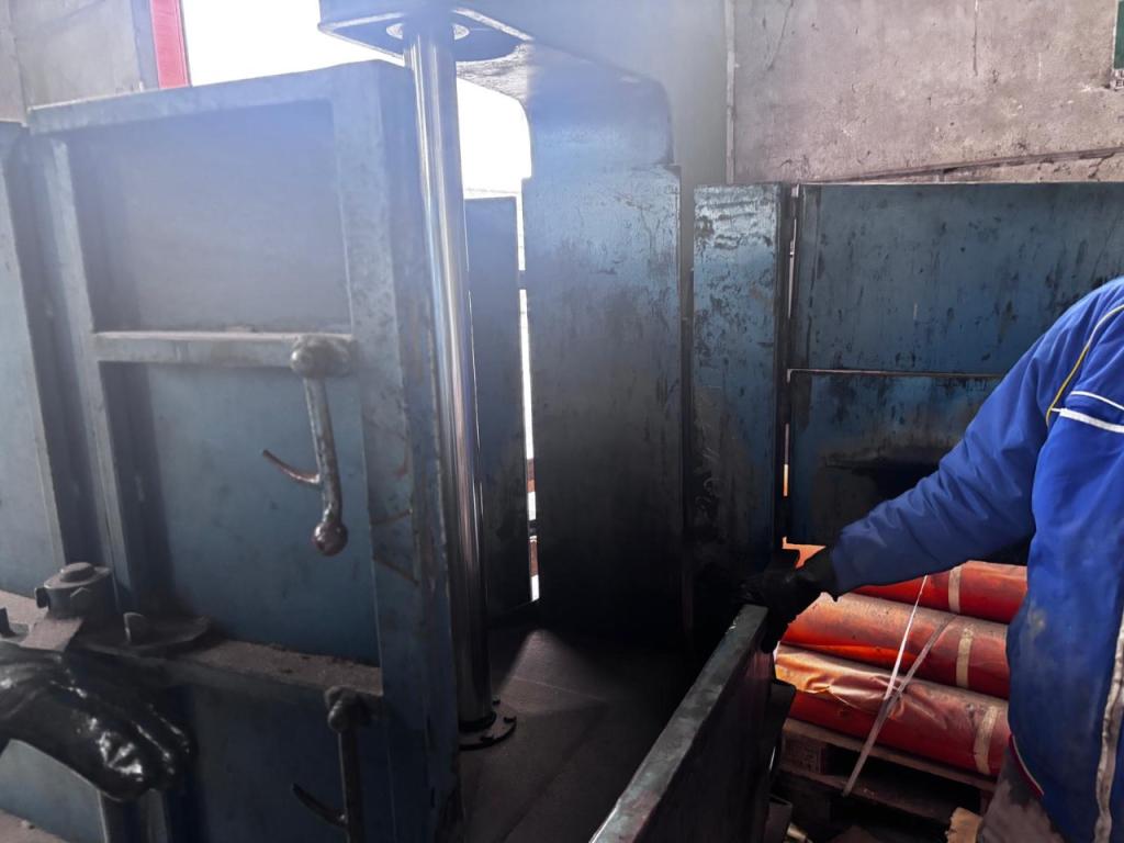 Square baler Photo 3