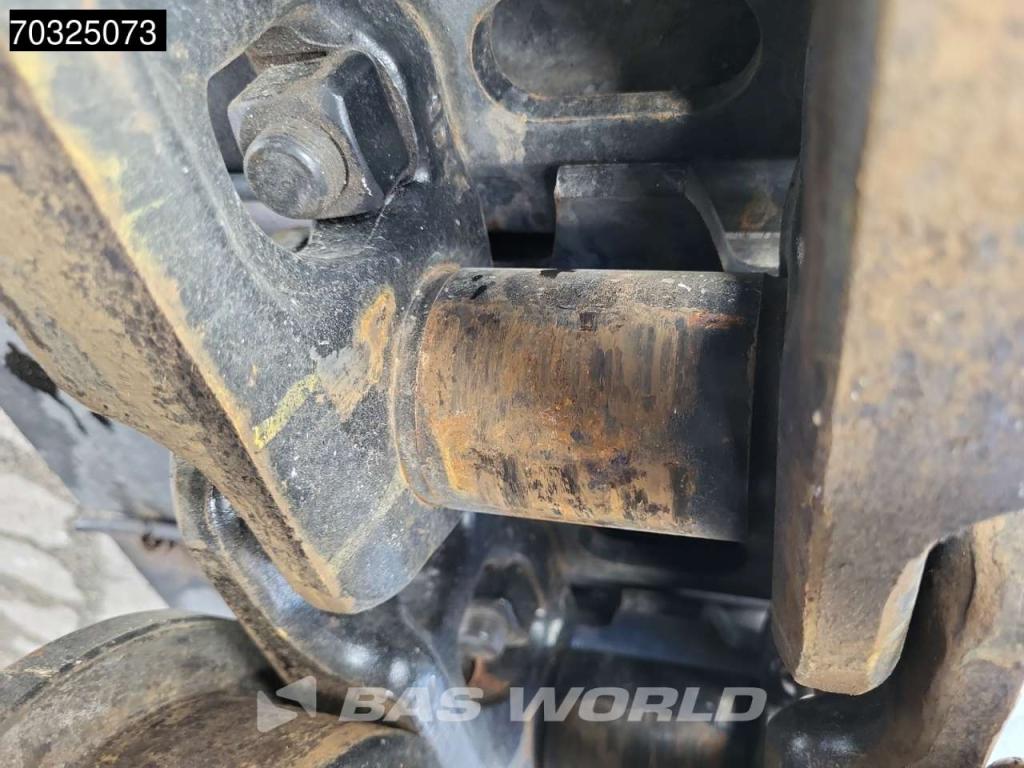 Caterpillar 324 Photo 21