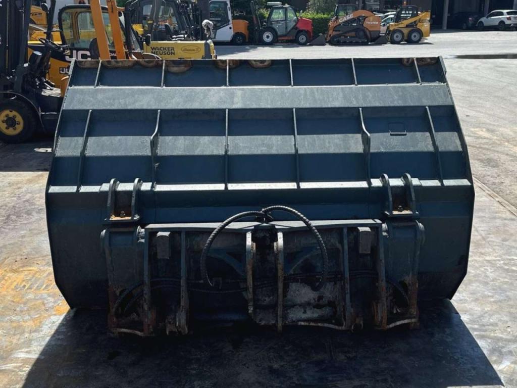 Doosan DL250 Photo 6