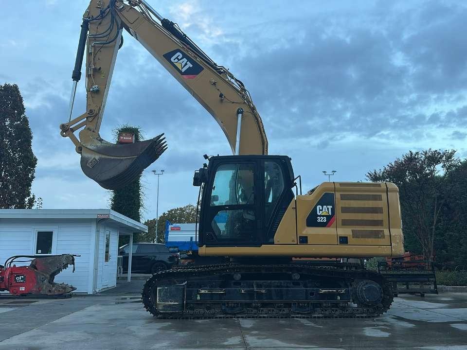 Caterpillar 323 E Photo 1