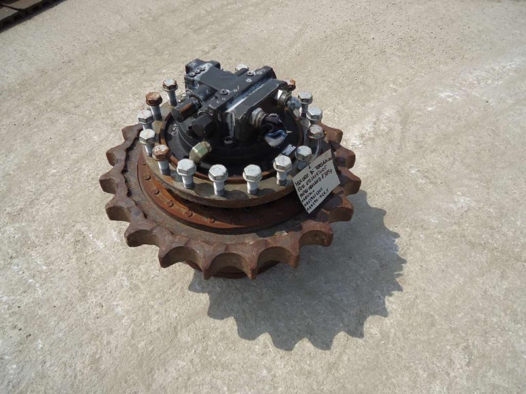 Travel drive for New Holland E385B Photo 1
