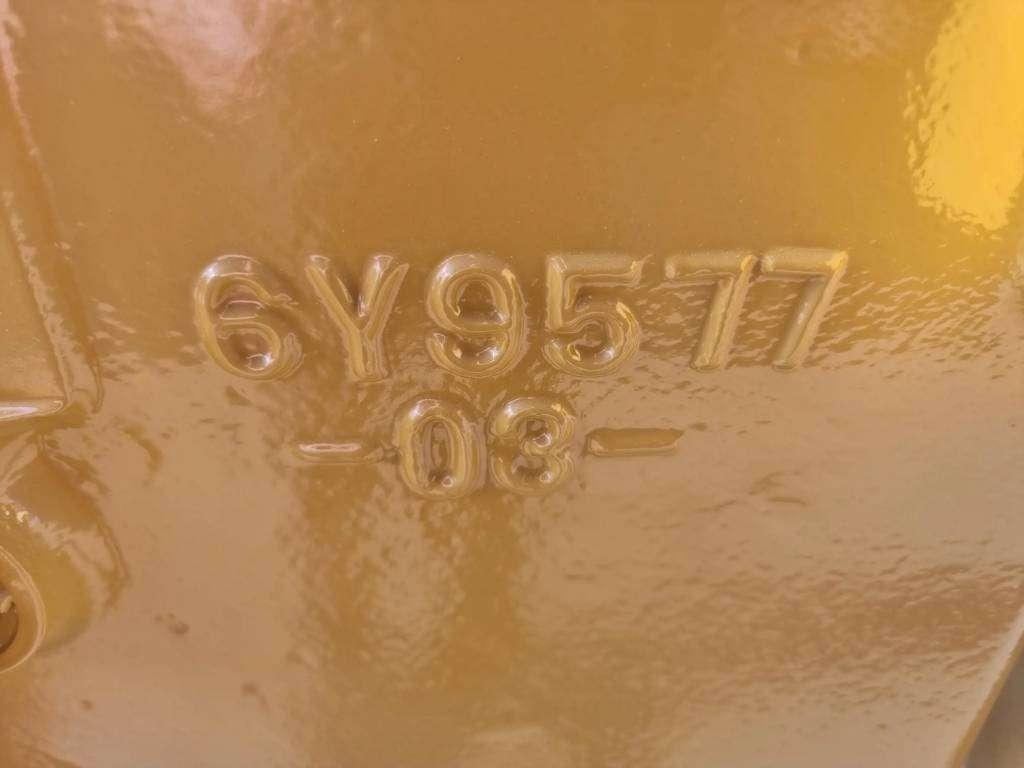 Caterpillar Transmission 740 Photo 5