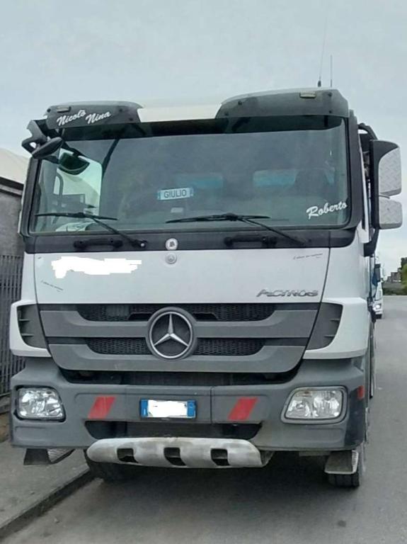 Mercedes-Benz MB33.41 6X4 Photo 2