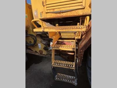 Volvo Steps for Volvo L120C and L90C. Photo 1