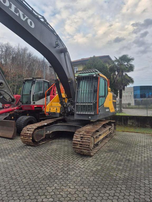 Volvo EC250E NL Photo 2