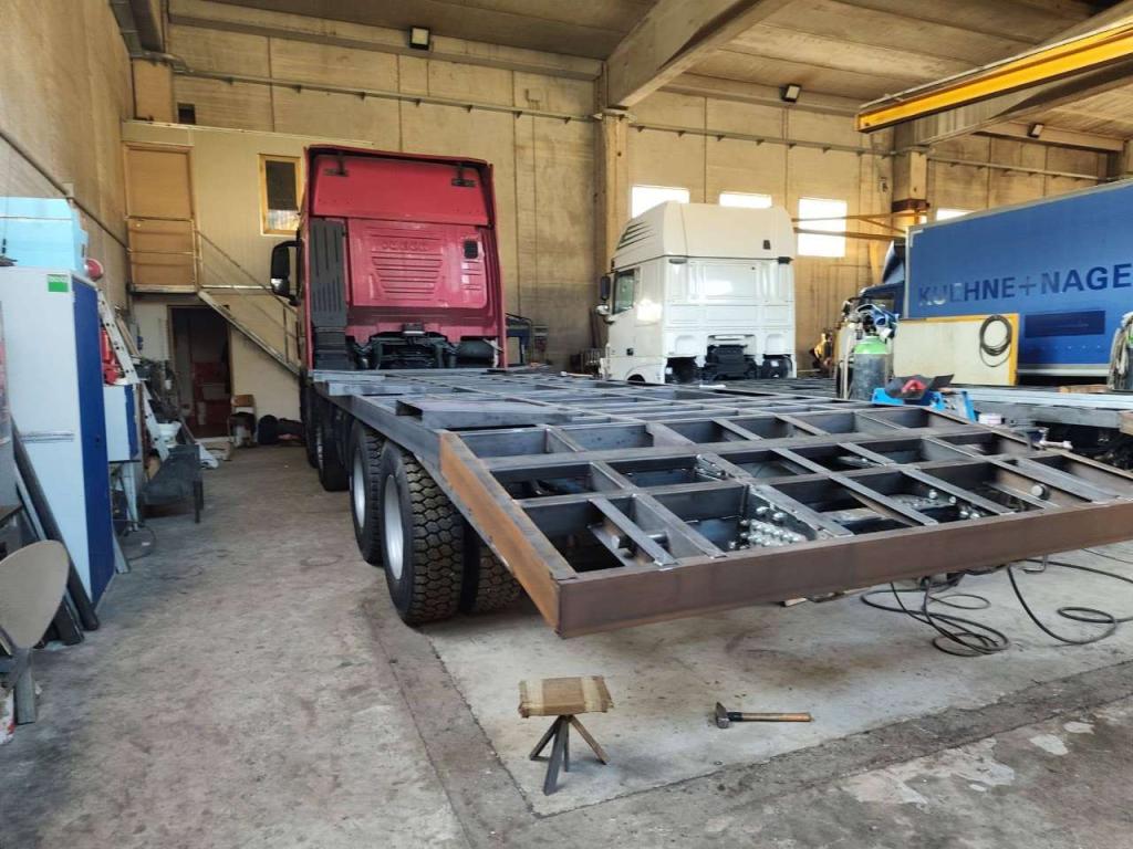Iveco X-WAY 570 Photo 16