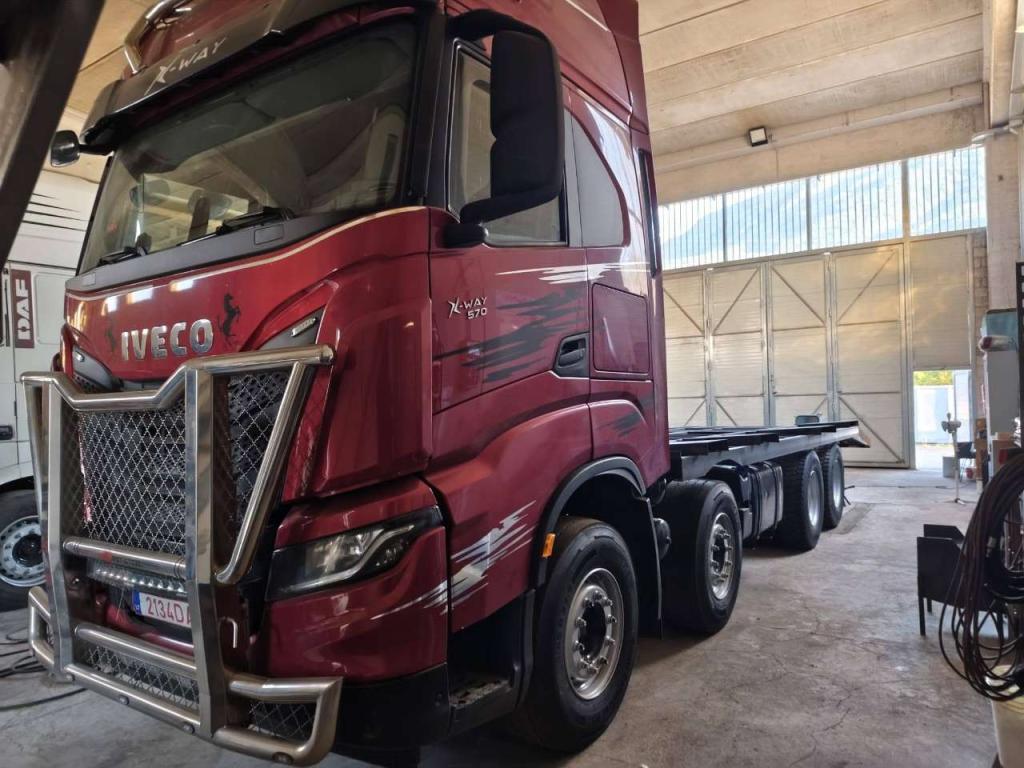 Iveco X-WAY 570 Photo 17