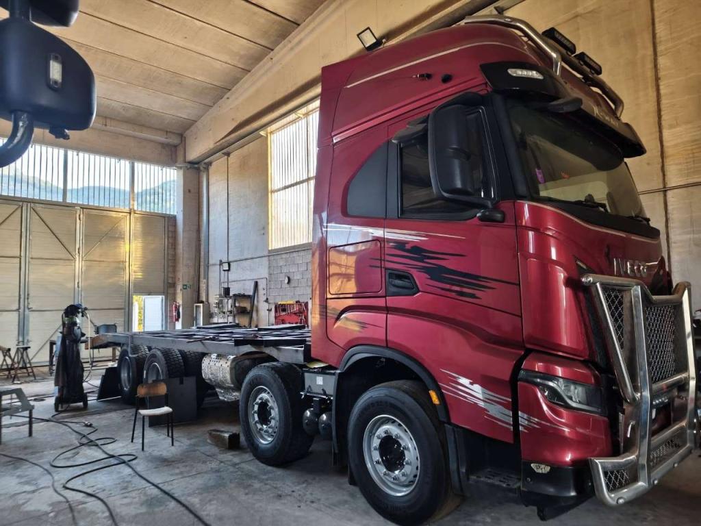 Iveco X-WAY 570 Photo 18