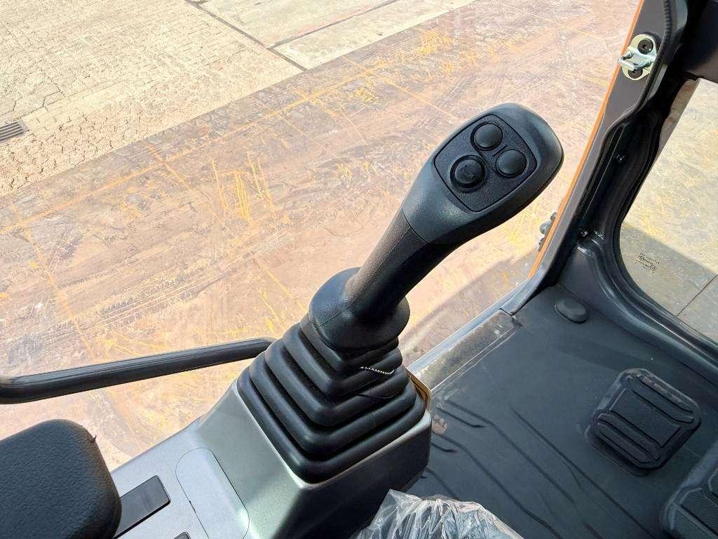 Doosan Develon DX205 *2025 Model* - Unused / Hammer Lines Photo 11