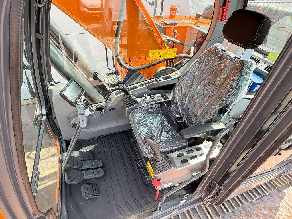 Doosan Develon DX205 *2025 Model* - Unused / Hammer Lines Photo 9