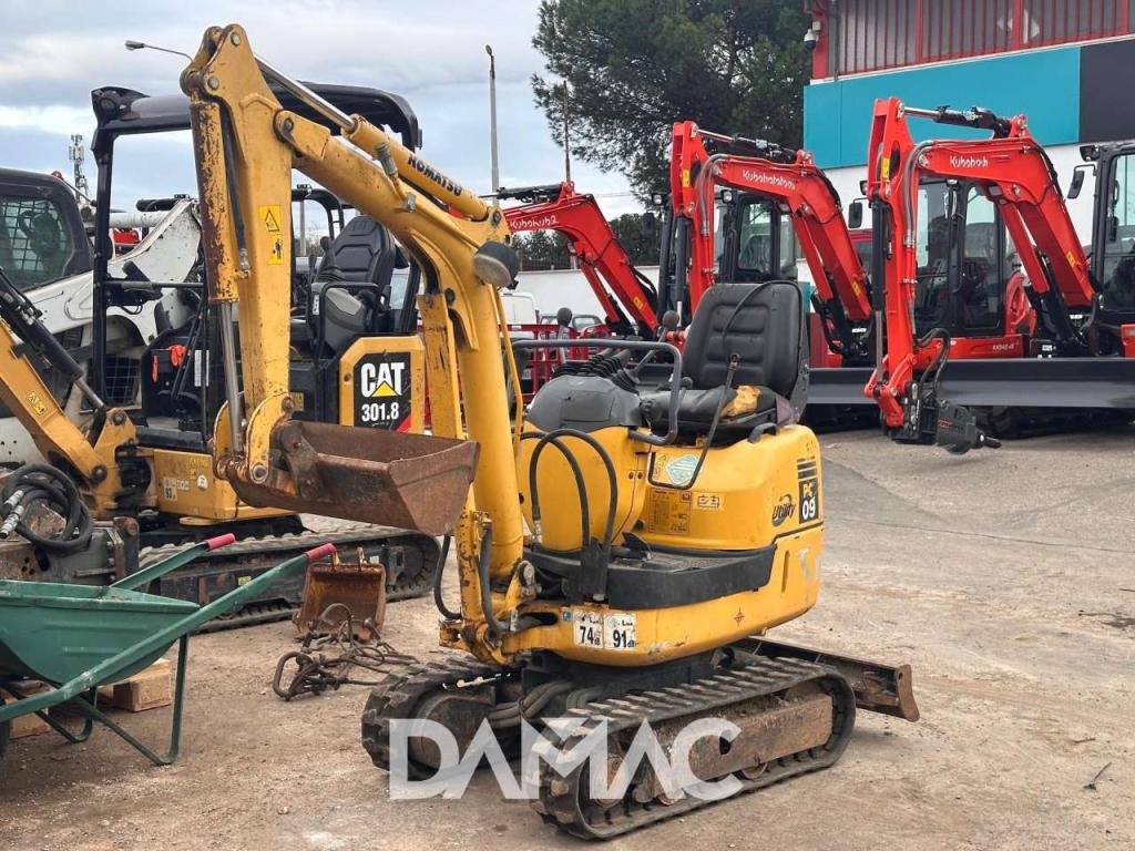 Komatsu PC09 Photo 1