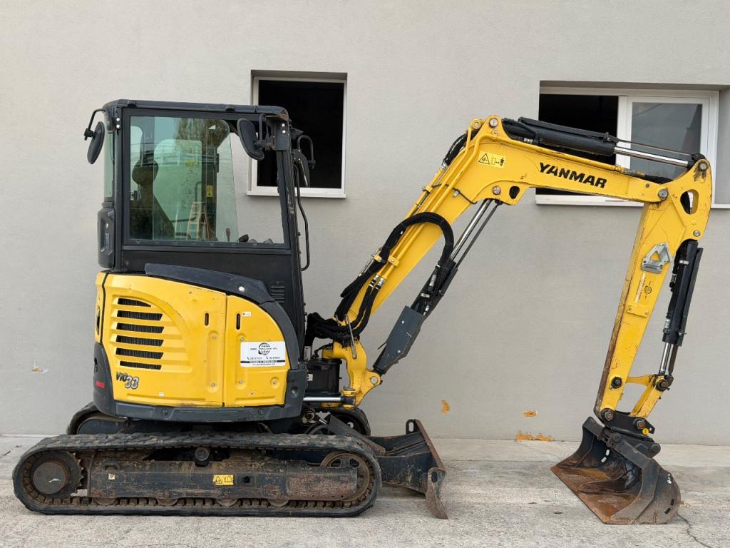 Yanmar VIO33 Photo 1