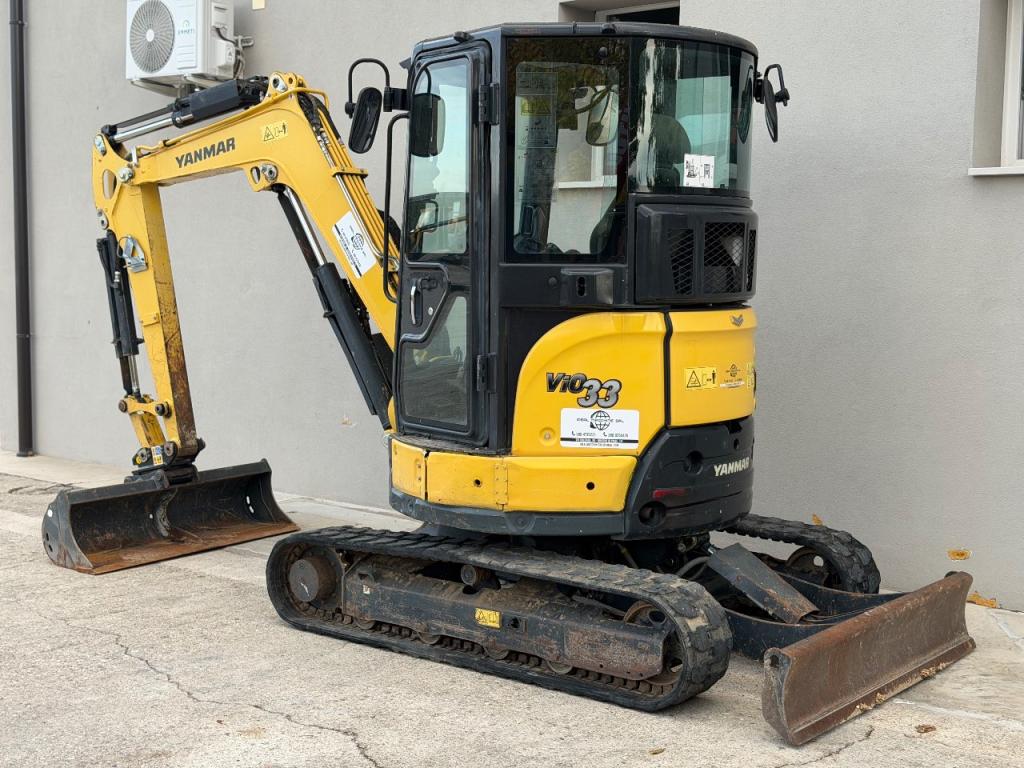 Yanmar VIO33 Photo 6