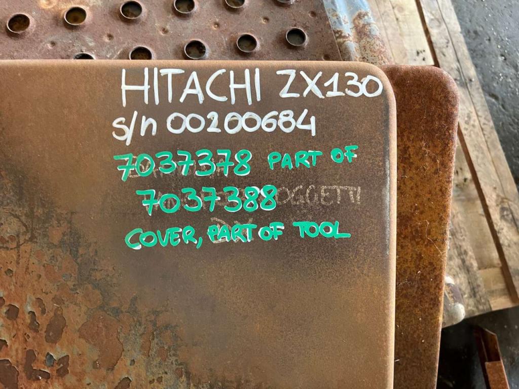 Hitachi ZX130 Photo 21