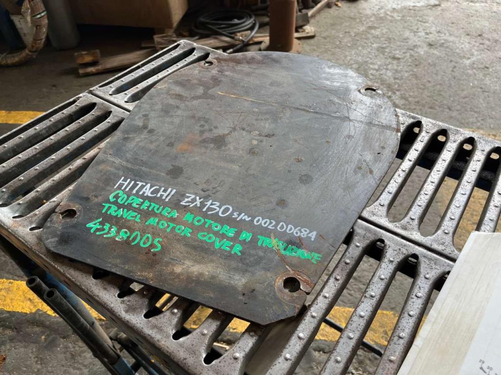 Hitachi ZX130 Photo 26