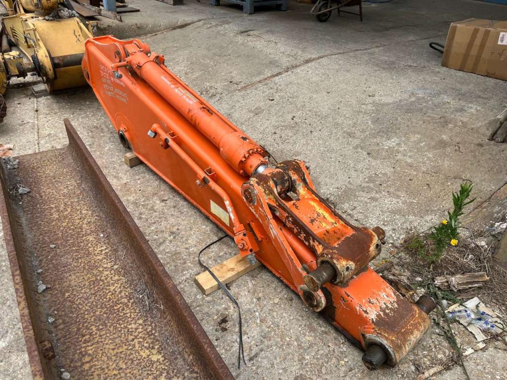 Hitachi ZX130 Photo 9