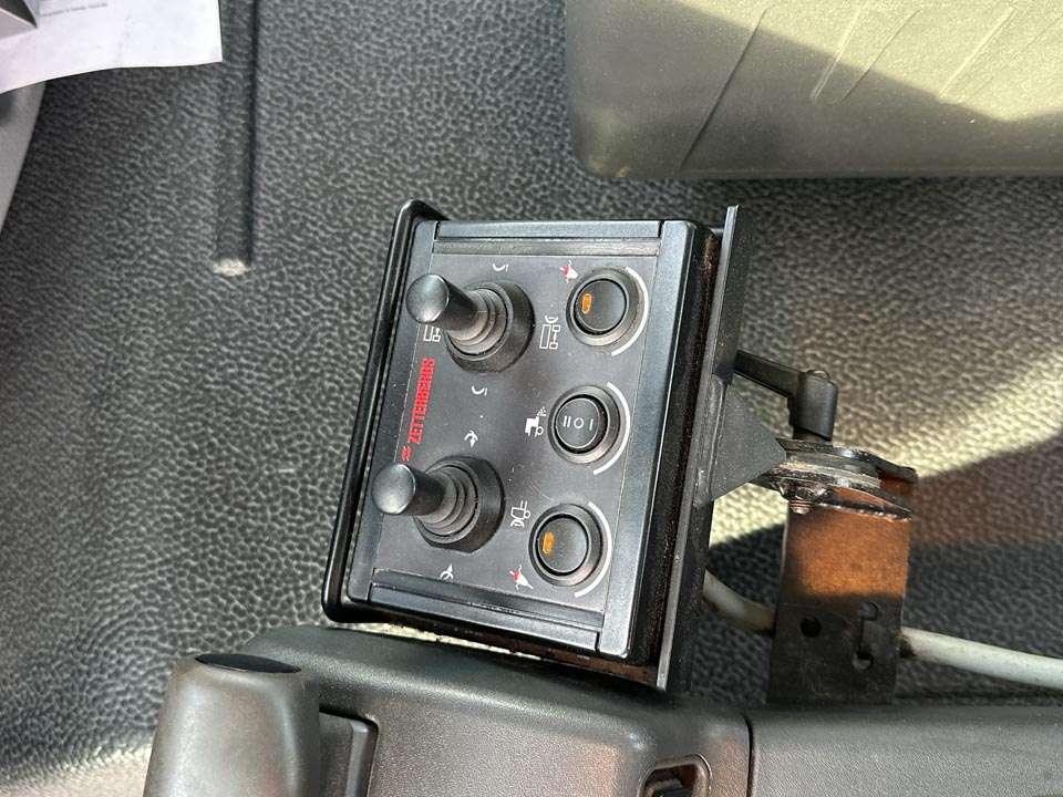 Mercedes-Benz ACTROS 1841 4X4 Photo 19