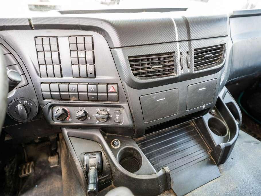 Iveco TRAKKER 360-6x4-PALFINGER Photo 16
