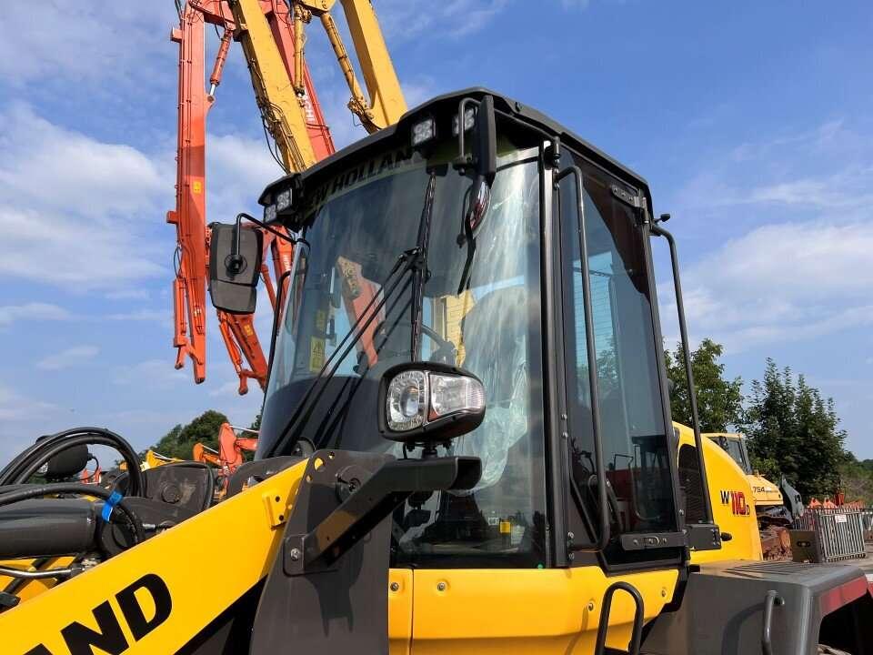 New Holland W110D Photo 6
