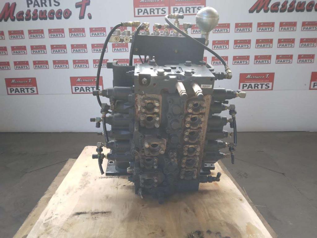 Hydraulic distributor Photo 2