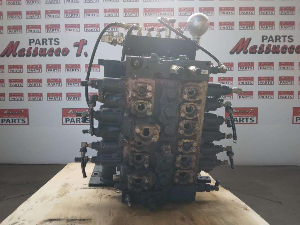 Hydraulic distributor Photo 5