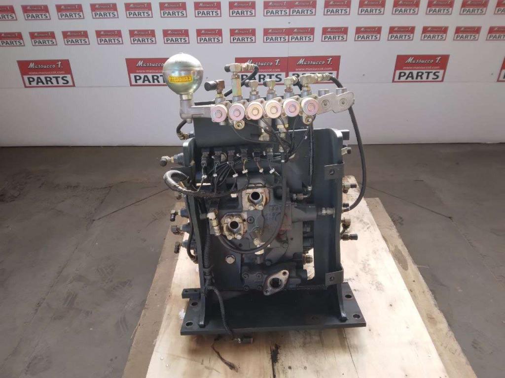 Hydraulic distributor Photo 8