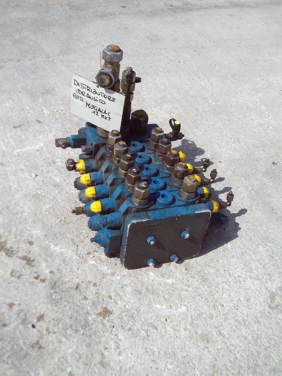 Hydraulic distributor for Mecalac 12MXT Photo 3