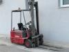 Linde Three wheel electric forklift Photo 3 thumbnail