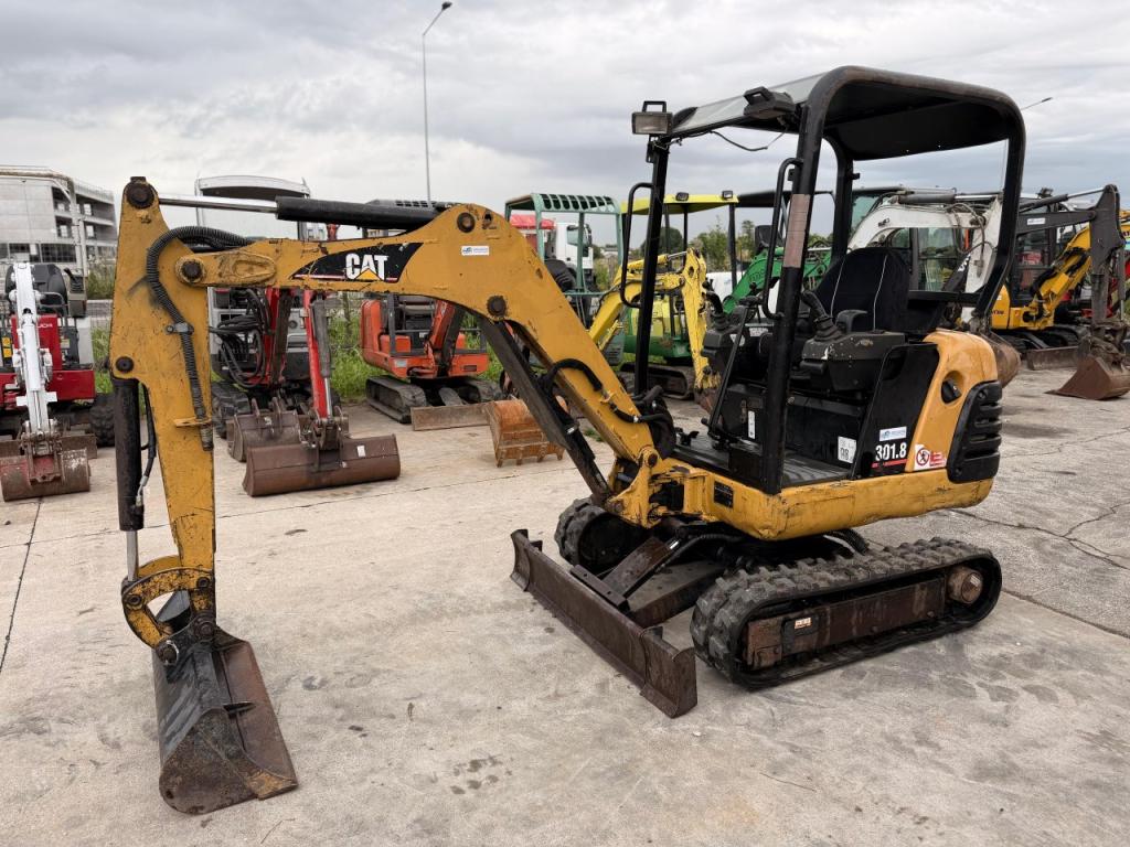 Caterpillar 301.8 Photo 2