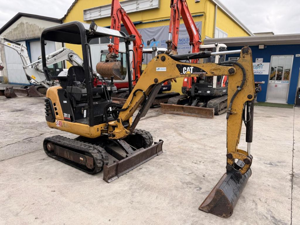 Caterpillar 301.8 Photo 3
