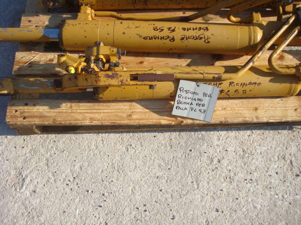 Bucket rotation piston for Fiat Allis FL5B Photo 5