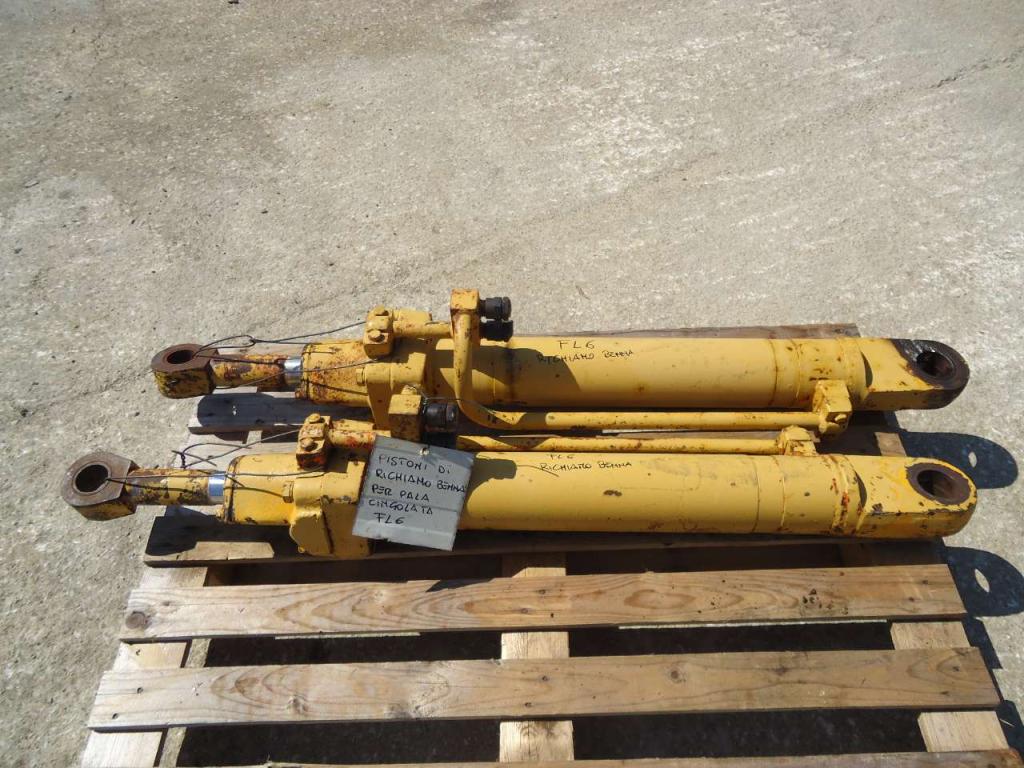 Bucket rotation piston for Fiat FL6 Photo 1
