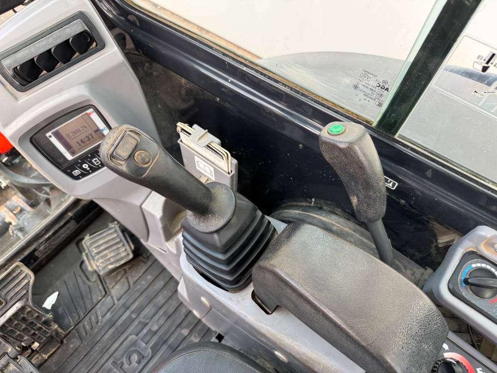 Kubota KX037-4 - Hammer Lines / Quick Coupler Photo 11