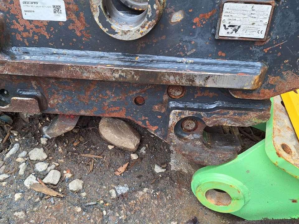 VTN UNI60 mechanical quick coupler for 11-16 ton excavators Photo 6