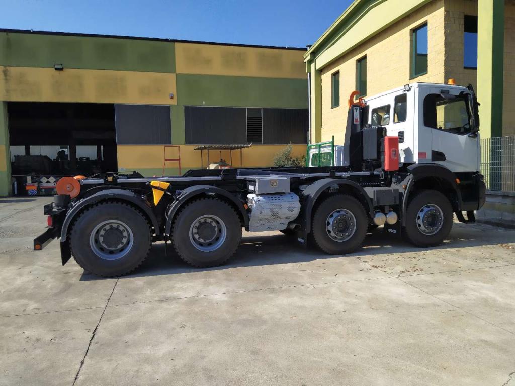 Iveco TRAKKER AD410T500 8X4 Photo 3