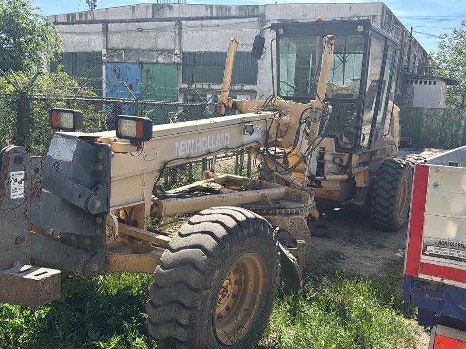 New Holland RG 140 Photo 2