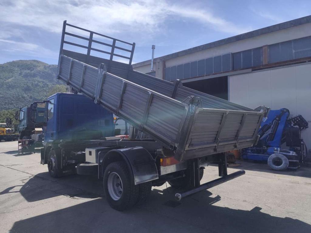 Iveco EUROCARGO 140E25 Photo 21