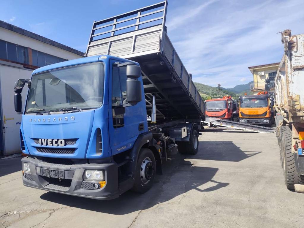 Iveco EUROCARGO 140E25 Photo 24