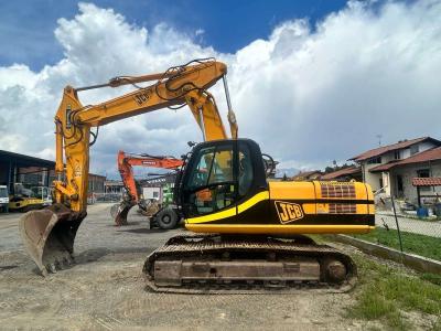 JCB js 220 sold by Tractor Service Srl