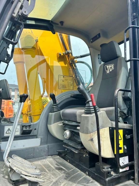 JCB js 220 Photo 7