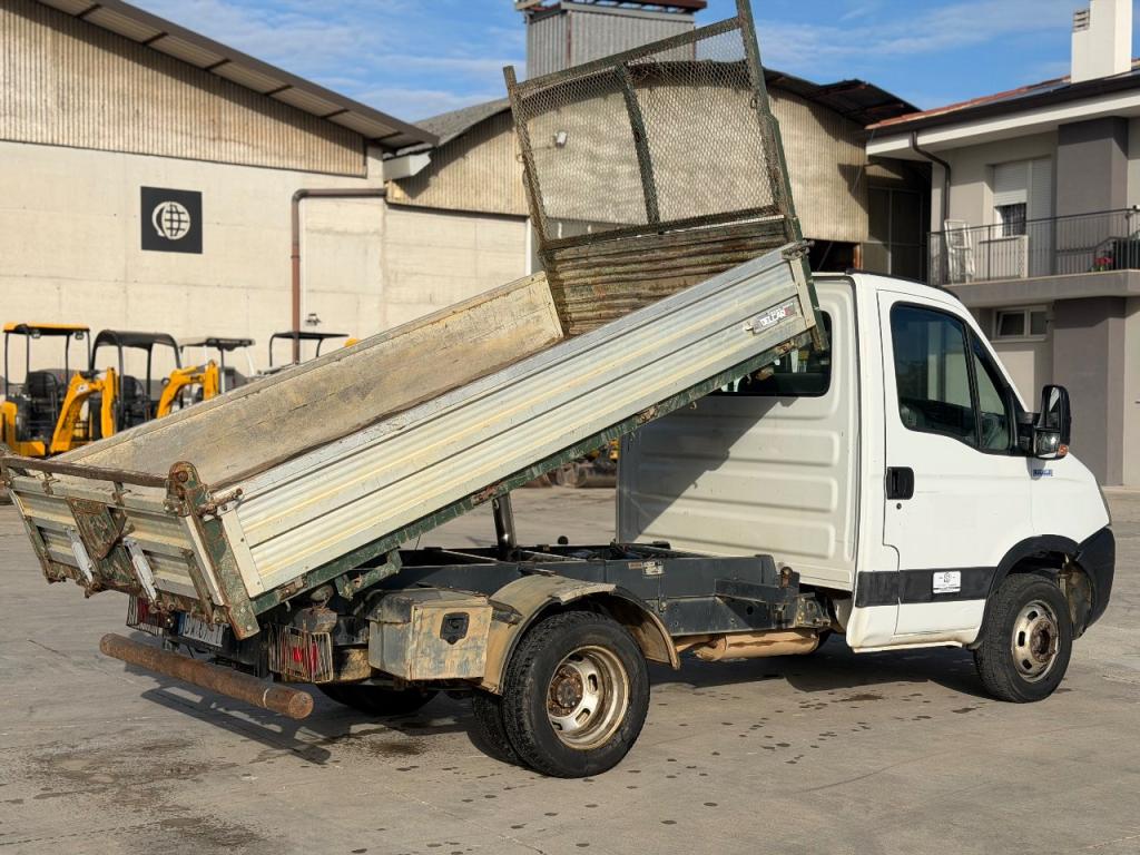 Iveco DAILY 35C10 Photo 3