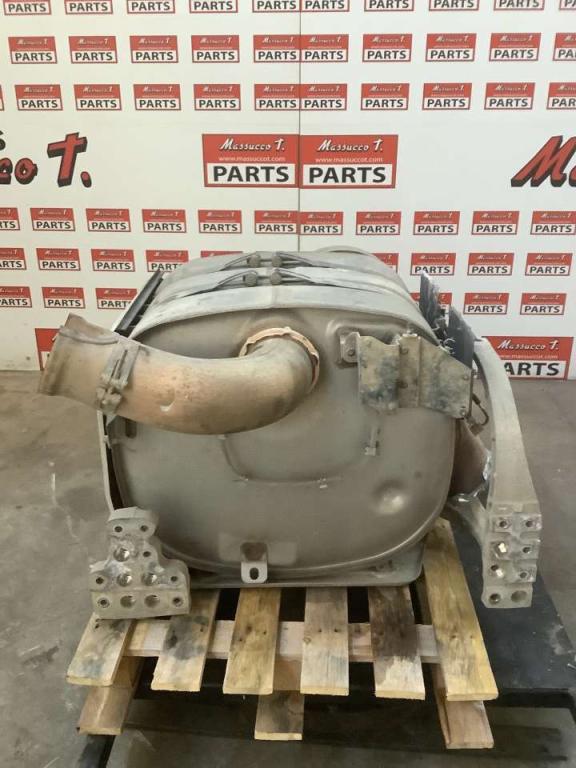 Muffler for Volvo FH16 550 6x4 Photo 2