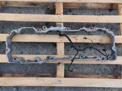 Valve cover for Caterpillar C9 sold by CERVETTI TRACTOR Srl