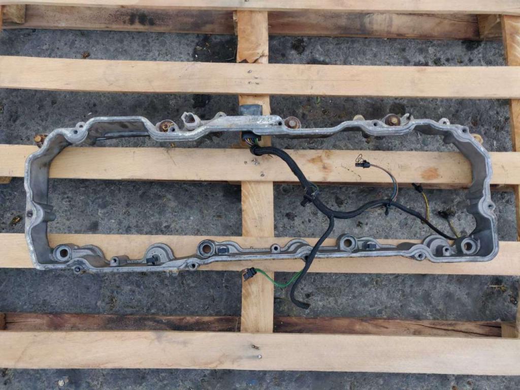 Valve cover for Caterpillar C9 Photo 1