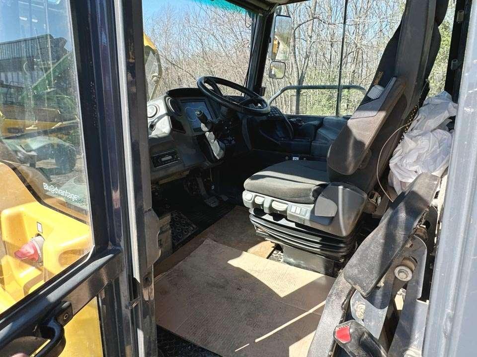 Bell B30E 6x6 Photo 13