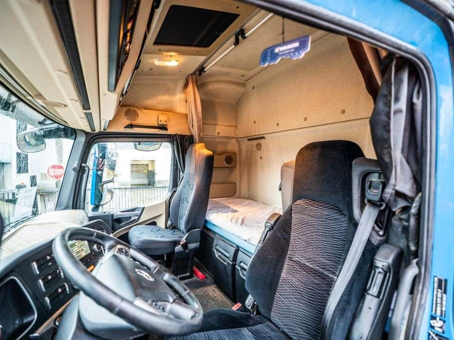 Mercedes-Benz ACTROS 2651 LS Photo 10