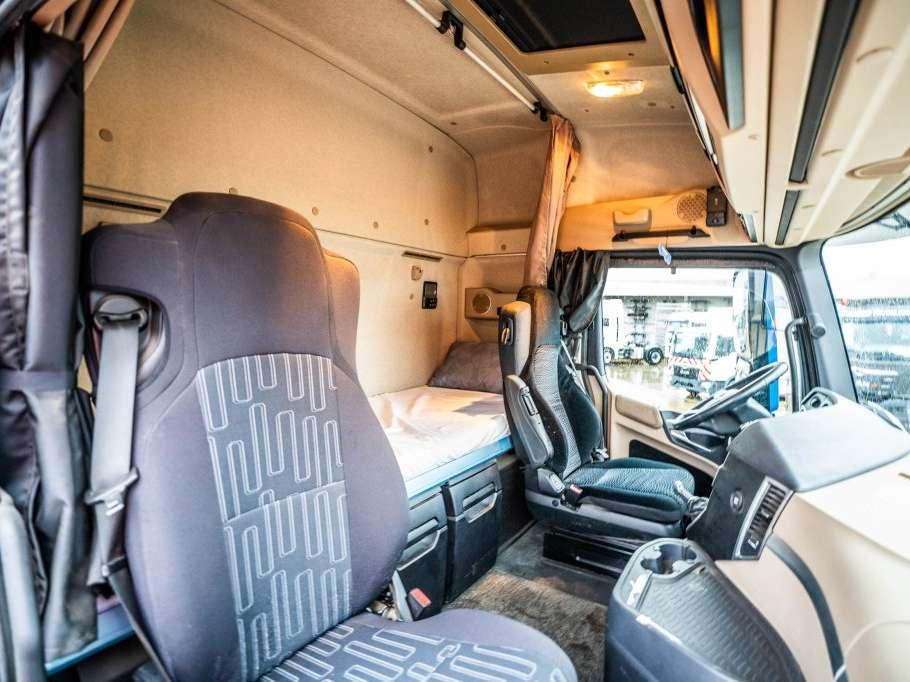 Mercedes-Benz ACTROS 2651 LS Photo 16